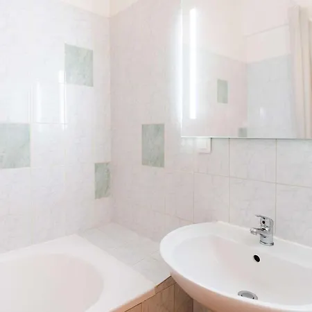 T2 Mezzanine Climatisé Rénové - Des Chalets, - 6 Pers, Parking, Wifi Option - Fr-1-409-174 *